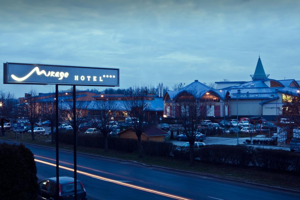 Mirage Hotel Sárvár Buitenkant foto
